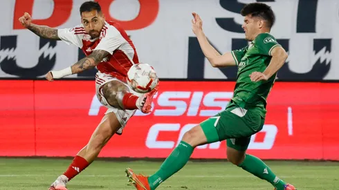 Javier Correa, una de las armas ofensivas del ataque colocolino, anotó dos goles en sus últimos tres juegos.