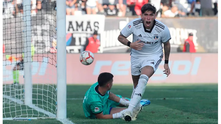 Carlos Palacios festeja su gol en la victoria de Colo Colo por 2-0 ante Huachipato en la fecha 3 del Campeonato Nacional 2024.