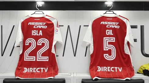 La nueva camiseta roja de Colo Colo.