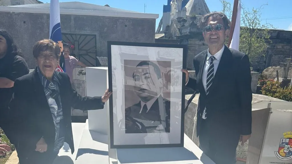 Colo Colo participó en la restauración de la tumba de Juan Quiñones.