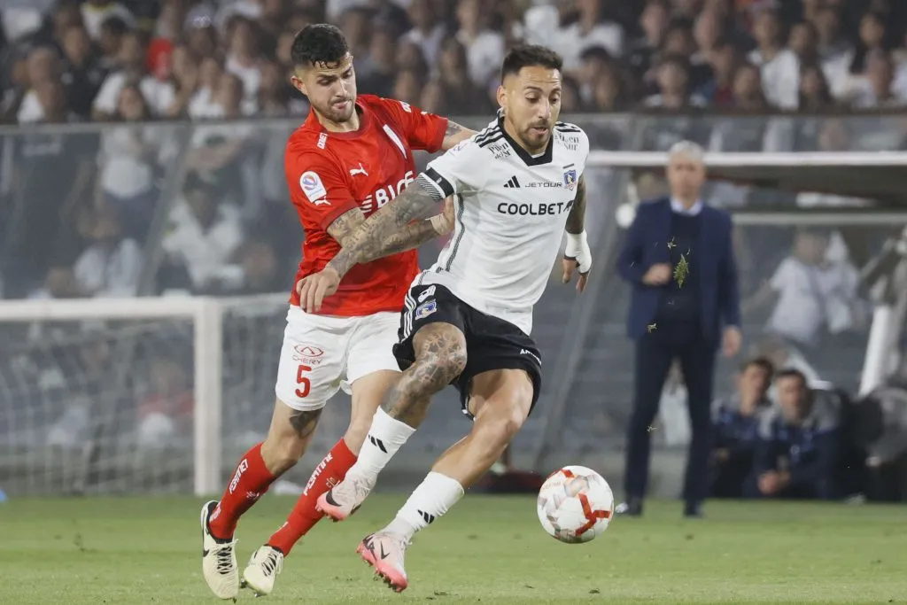 Javier Correa figura en el triunfo de Colo Colo vs Universidad Católica. (Foto: Photosport)
