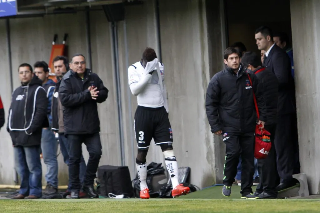 Modou Jadama en el partido de Colo Colo vs Ñublense por Copa Chile. (Foto: Photosport)
