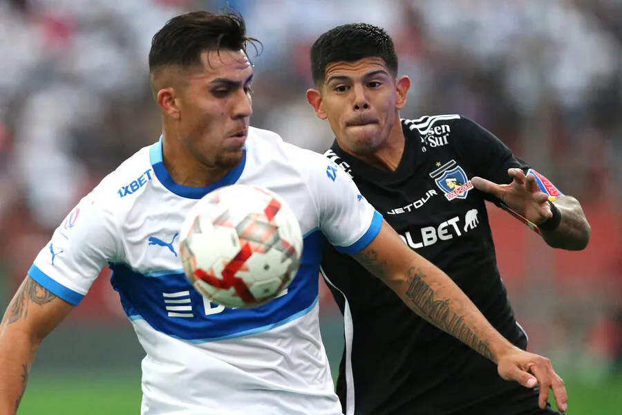 César Pinares puede volver al equipo titular de la UC ante Colo Colo. Imagen: Javier Salvo/Photosport