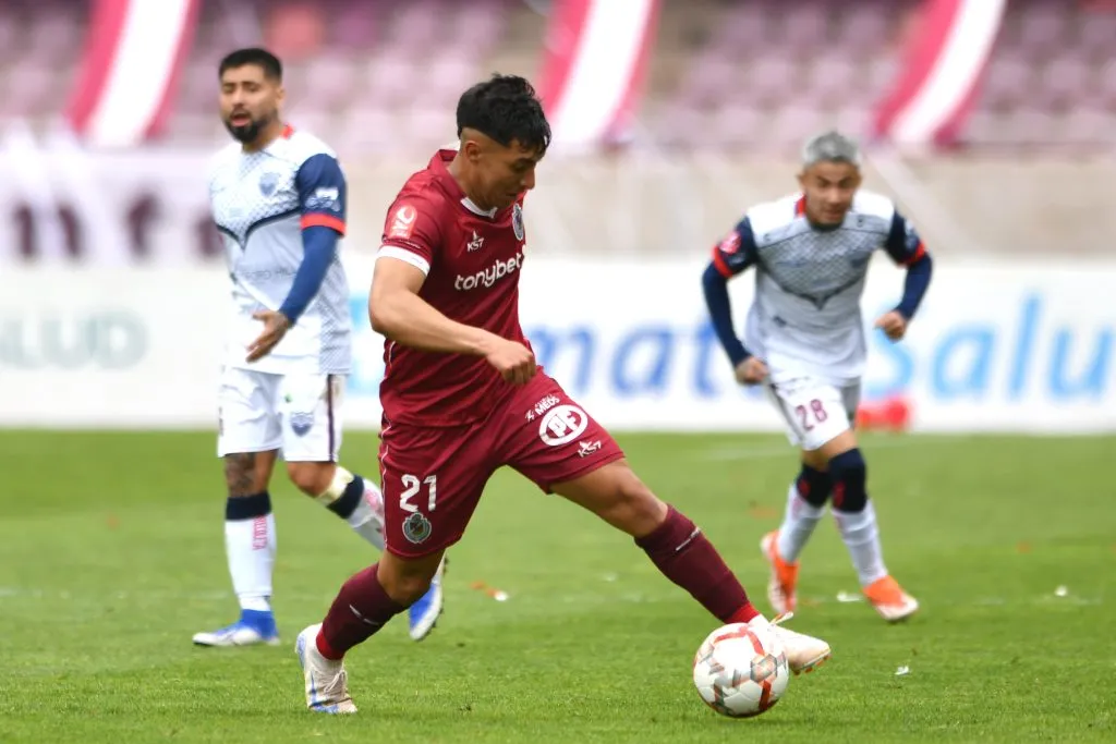 Ethan Espinoza en el partido de Deportes La Serena vs Deportes Recoleta. (Foto: Photosport)