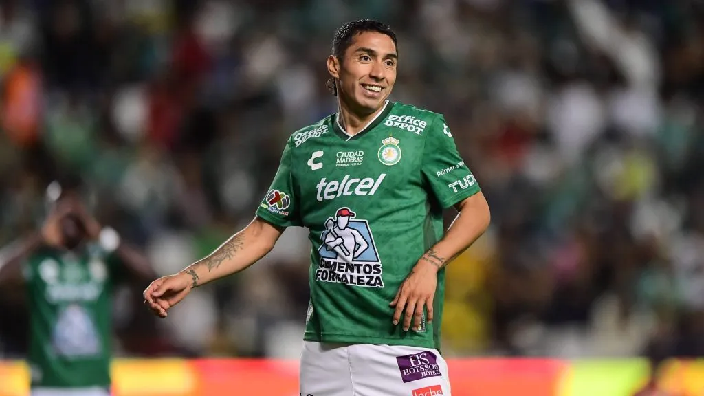 León blinda a Luciano Cabral con millonario precio