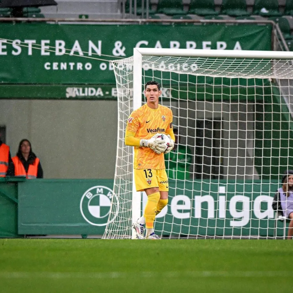 Matías Dituro comienza a tomar ventaja para el arco de Colo Colo. Imagen: Instagram Matías Dituro