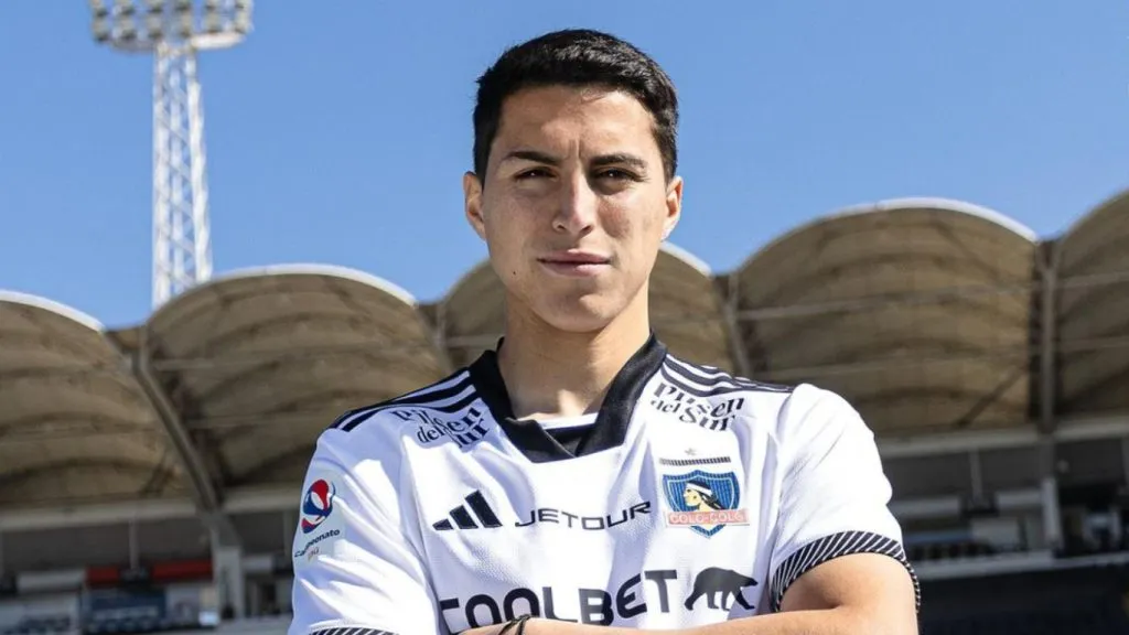Jonathan Villagra vuelve a aparecer en Colo Colo. 