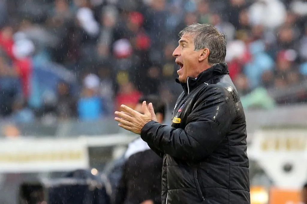 Omar Labruna, con pasado en la banca del Cacique, será el DT de River en el Duelo de Leyendas. 