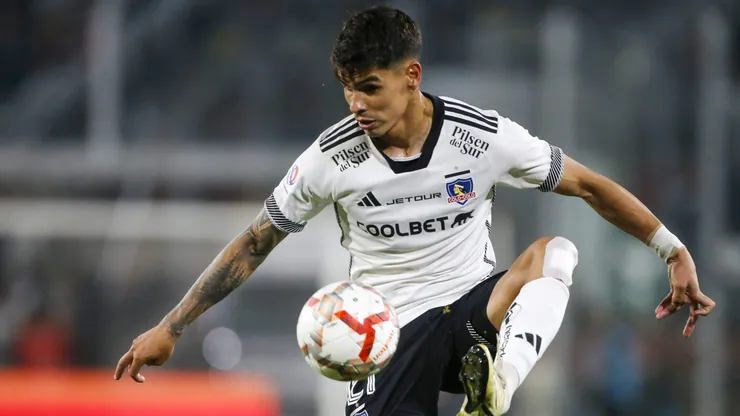 Colo Colo buscará seguir contando con Erick Wiemberg en el plantel.
