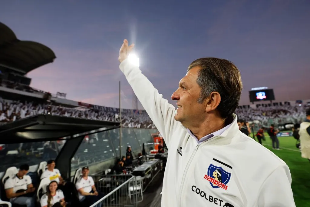 Aníbal Mosa promete armar el plantel de Colo Colo lo antes posible