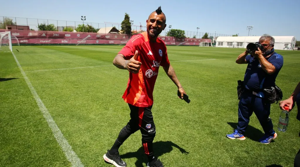 Arturo Vidal apunta de titular en la Roja.