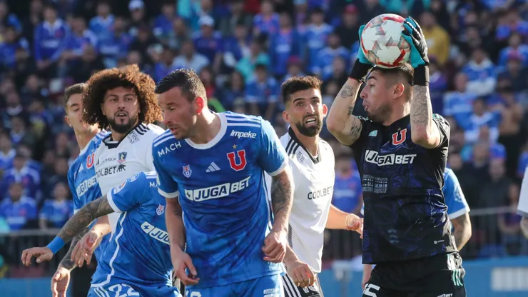 Arquero de la U alaba a Colo Colo tras la obtención del título.