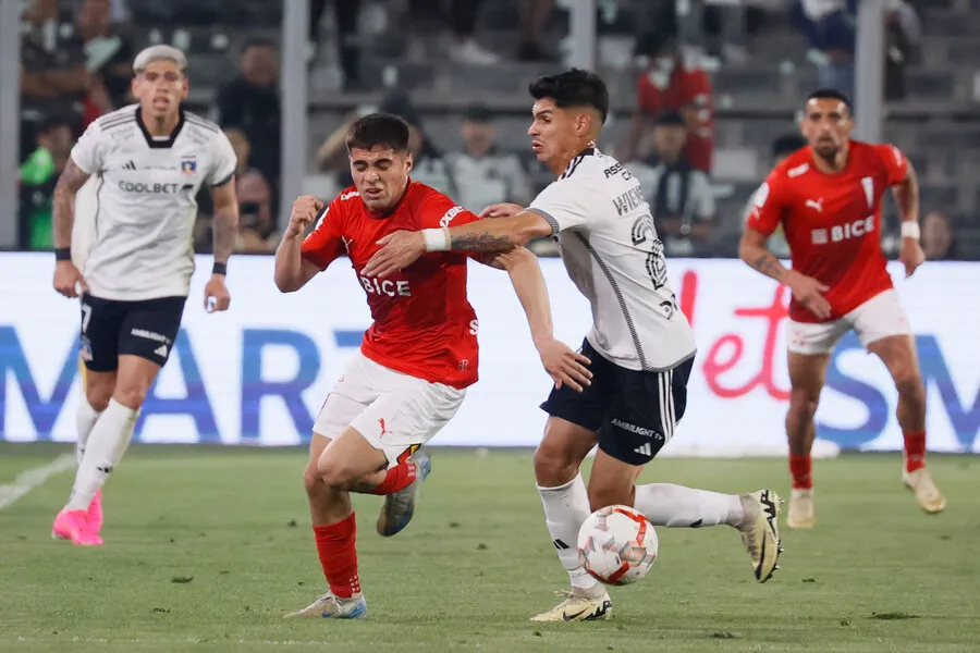 Erick Wiemberg volvería al equipo titular de Colo Colo. Imagen: Dragomir Yankovic/Photosport