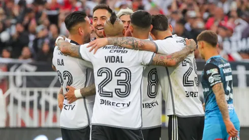 Los jugadores de Colo Colo festejan el triunfo ante Deportes Iquique por la fecha 29 del Campeonato Nacional 2024.