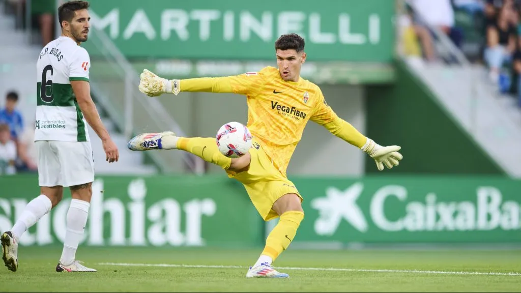 Matías Dituro con la camiseta del Elche.
