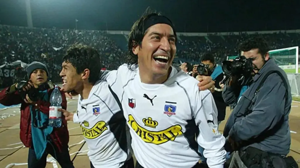 Iván Zamorano con la camiseta de Colo Colo