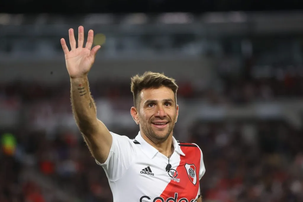 Leonardo Ponzio con la camiseta de River Plate