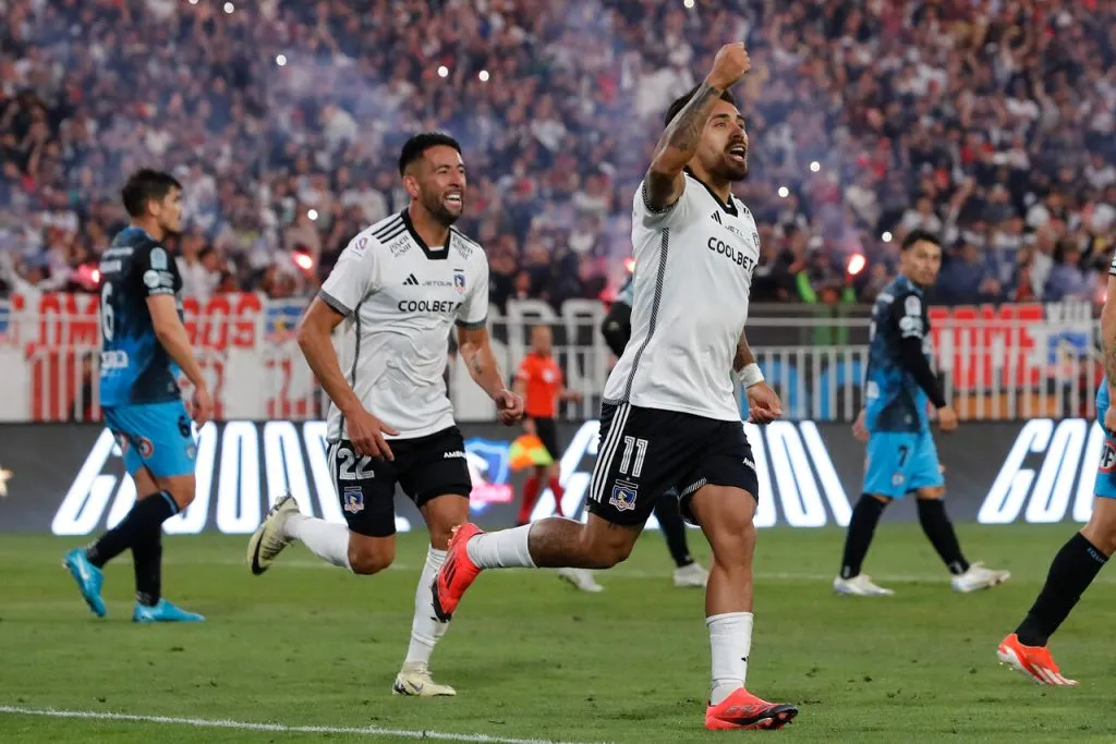Colo Colo avanza en el lugar de la pretemporada. Imagen: Felipe Zanca/Photosport