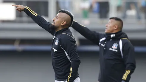 Arturo Vidal obtiene el título de entrenador de fútbol.