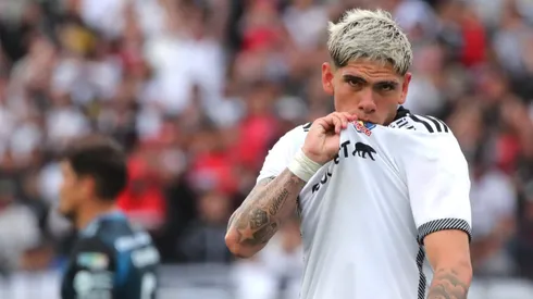 Oficial: Carlos Palacios deja Colo Colo y parte a Boca Juniors