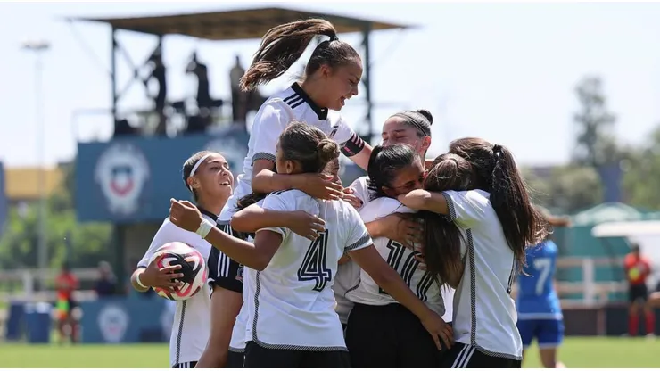 Reinas del Femenino: Colo Colo Juvenil se impone en la final a la U y grita campeón.