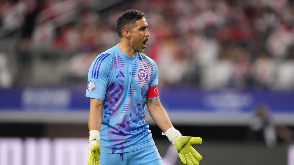 Claudio Bravo recibió el llamado de Jorge Almirón para fichar en Colo Colo