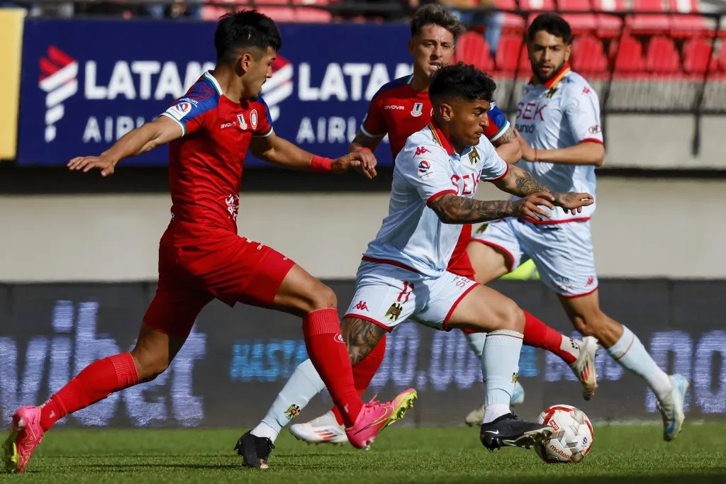 Diego Ulloa en el partido de Unión La Calera vs Unión Española. (Foto: Photosport)