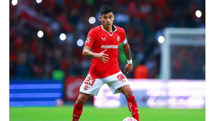 Toluca toma radical decisión con Claudio Baeza