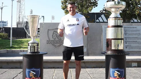 Jorge Almirón volvió al Monumental junto a los jugadores.