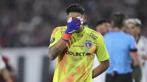 Arquero pretendido por Colo Colo es presentado en su nuevo club.