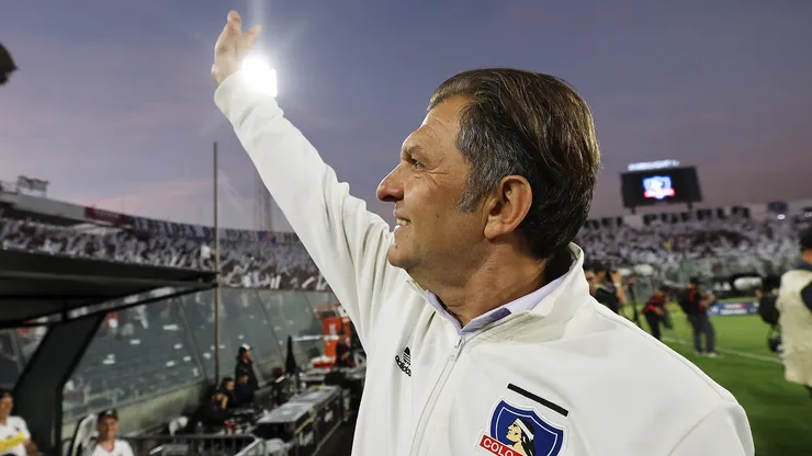 Aníbal Mosa entrega plazo para anunciar a los refuerzos de Colo Colo.