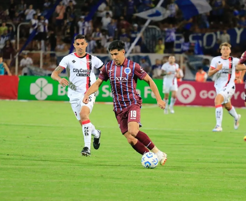 Salomón Rodríguez es una de las opciones que baraja Blanco y Negro para el 9.