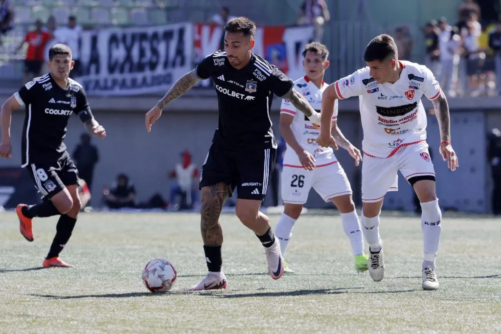 Javier Correa con Colo Colo enfrentando a Deportes Copiapó. (Foto: Photosport)