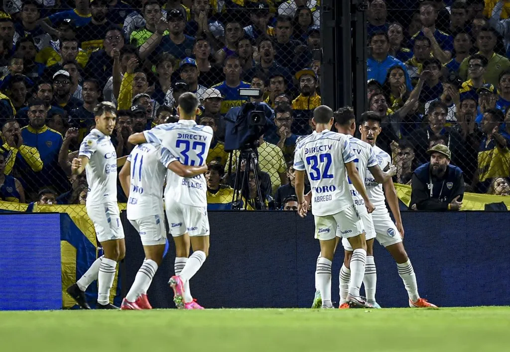 Salomón Rodríguez con sus compañeros de Godoy Cruz. (Foto: Getty Images)