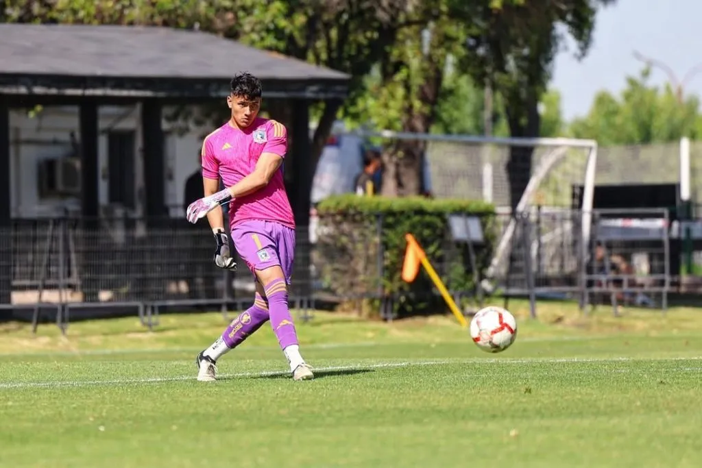 Eduardo Villanueva deberá definir su futuro en Colo Colo. Imagen: Sergio González/ Colo Colo Fútbol Joven