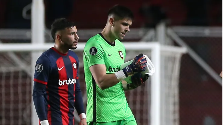Diario Olé asegura que Colo Colo “tiene en la mira” a arquero de San Lorenzo.