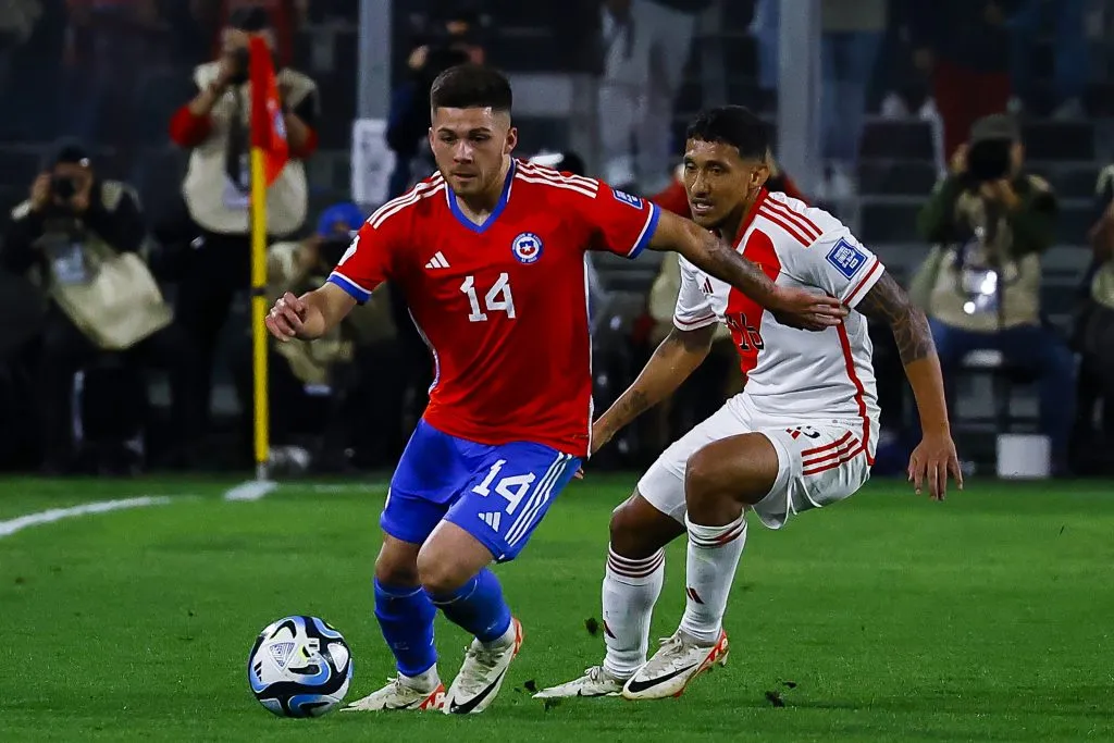 Víctor Felipe Méndez aparece como opción de refuerzo en Colo Colo.