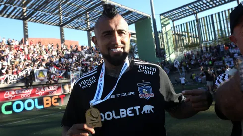 Arturo Vidal ilusionado con poder seguir jugando en Colo Colo.