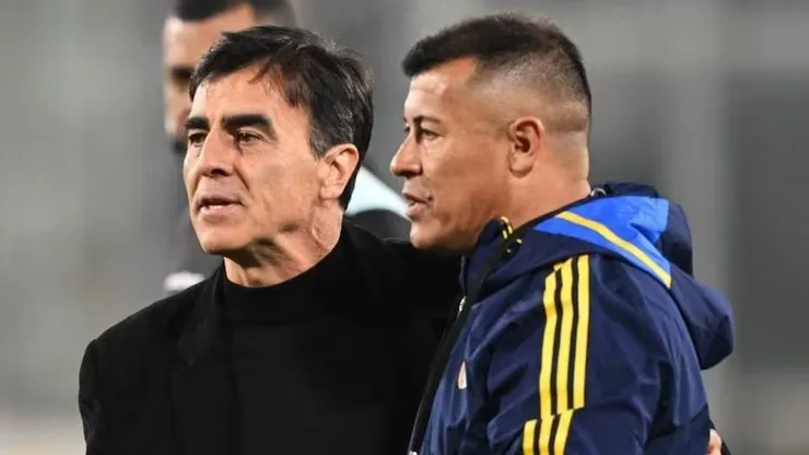 Gustavo Quinteros aparece como opción en Boca y en Colo Colo. | Imagen: Getty.