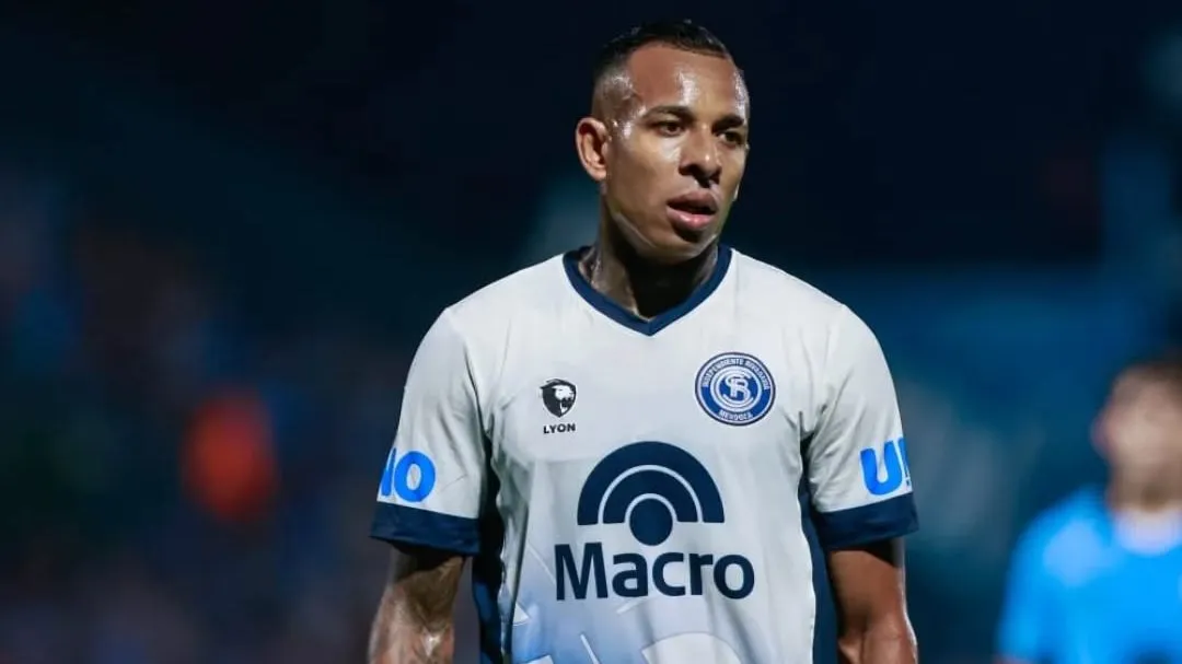 Sebastián Villa se mantiene lejos de Colo Colo, según su representante. Imagen: Instagram de Sebastián Villa.