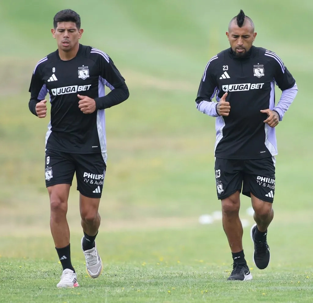 Arturo Vidal y Esteban Pavez entrenando en la pretemporada. (Foto: Colo Colo)