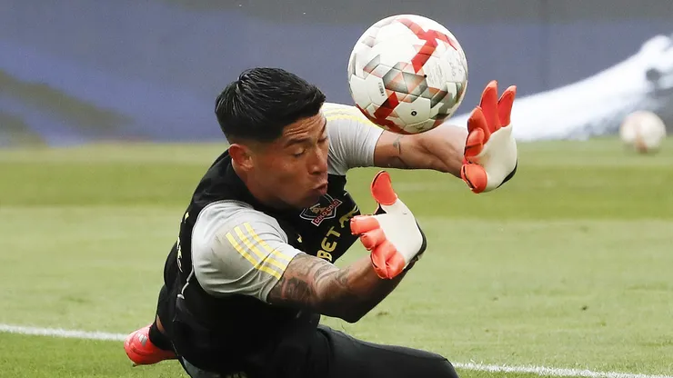 El recado de Arturo Vidal a Brayan Cortés por su renovación en Colo Colo.