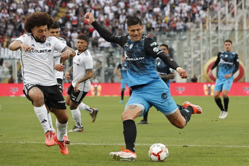 Maximiliano Falcón en el partido de Colo Colo vs Deportes Iquique. (Foto: Photosport)