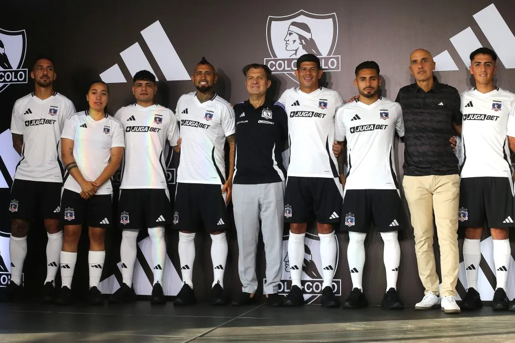 Presentación camiseta de Colo Colo 2025. (Foto: Photosport)