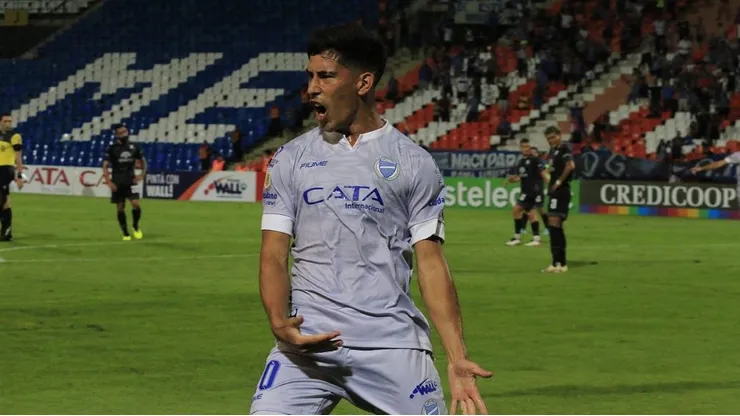 El delantero, finalmente, llegaría al país en los próximos días.