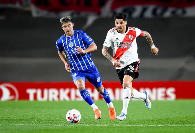 Salomón Rodríguez es el nuevo refuerzo de Colo Colo. Imagen: Marcelo Endelli/Getty Images