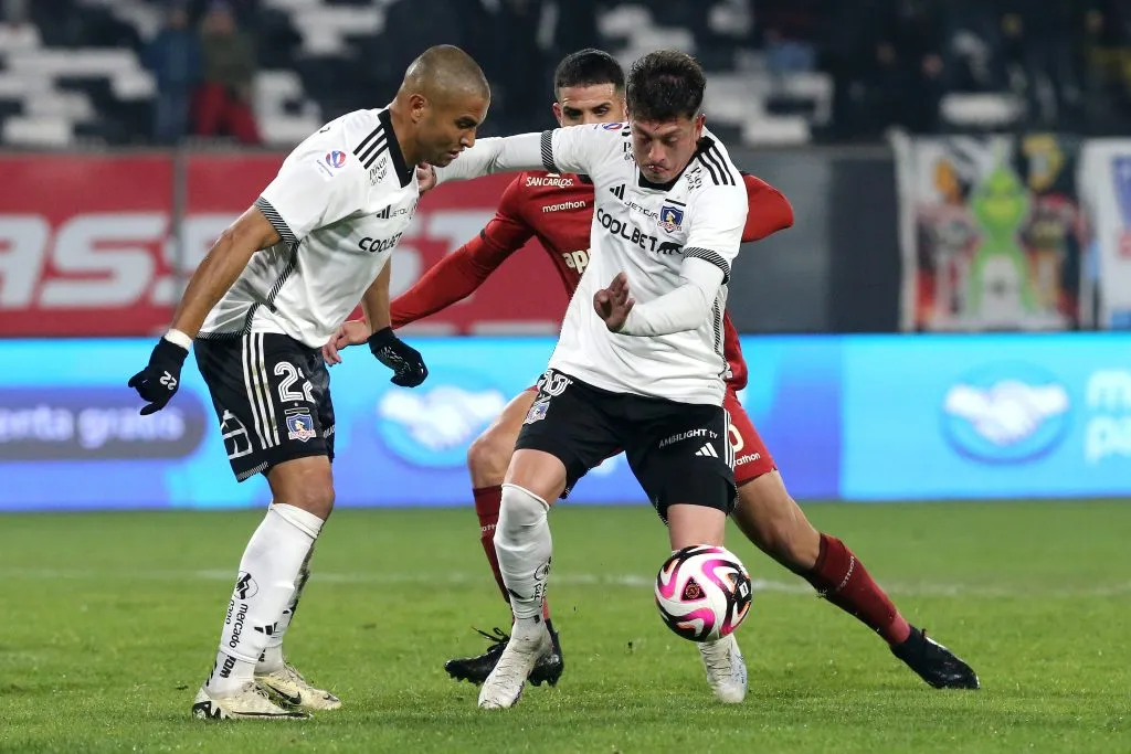 Pablo Parra en el partido amistoso de Colo Colo vs Universitario. (Foto: Photosport)