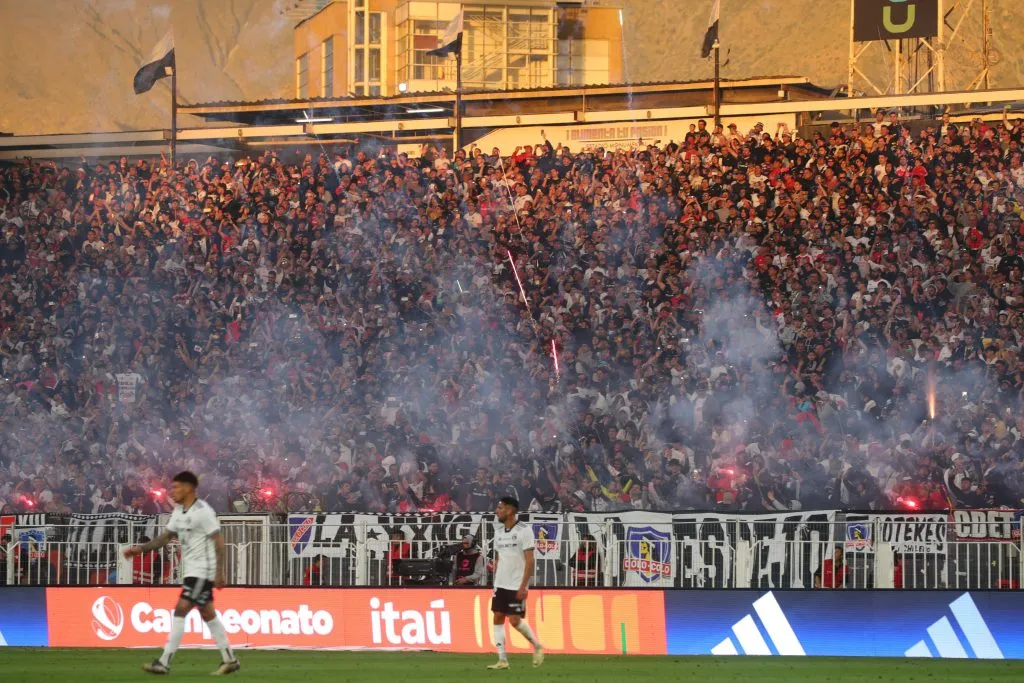 El elenco colocolino vuelve a casa. | Imagen: Photosport.