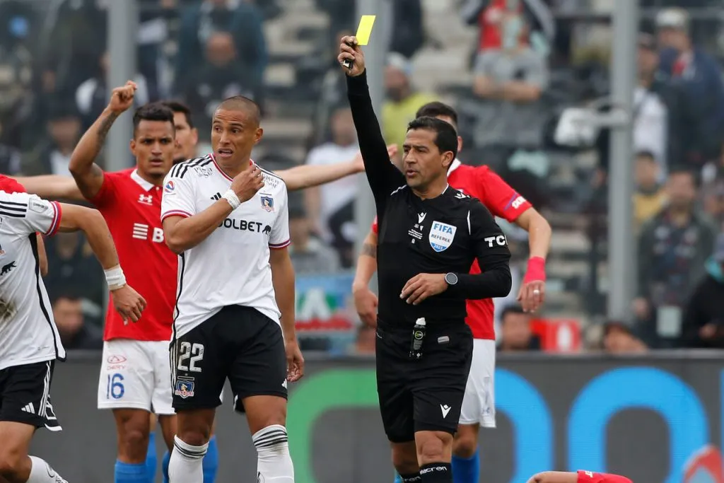 Felipe González será el árbitro de encuentro entre Colo Colo y Universidad de Chile. Imagen: Dragomir Yankovic/Photosport