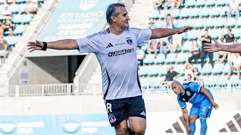 Fernando Vergara volvió a festejar con la camiseta de Colo Colo.
